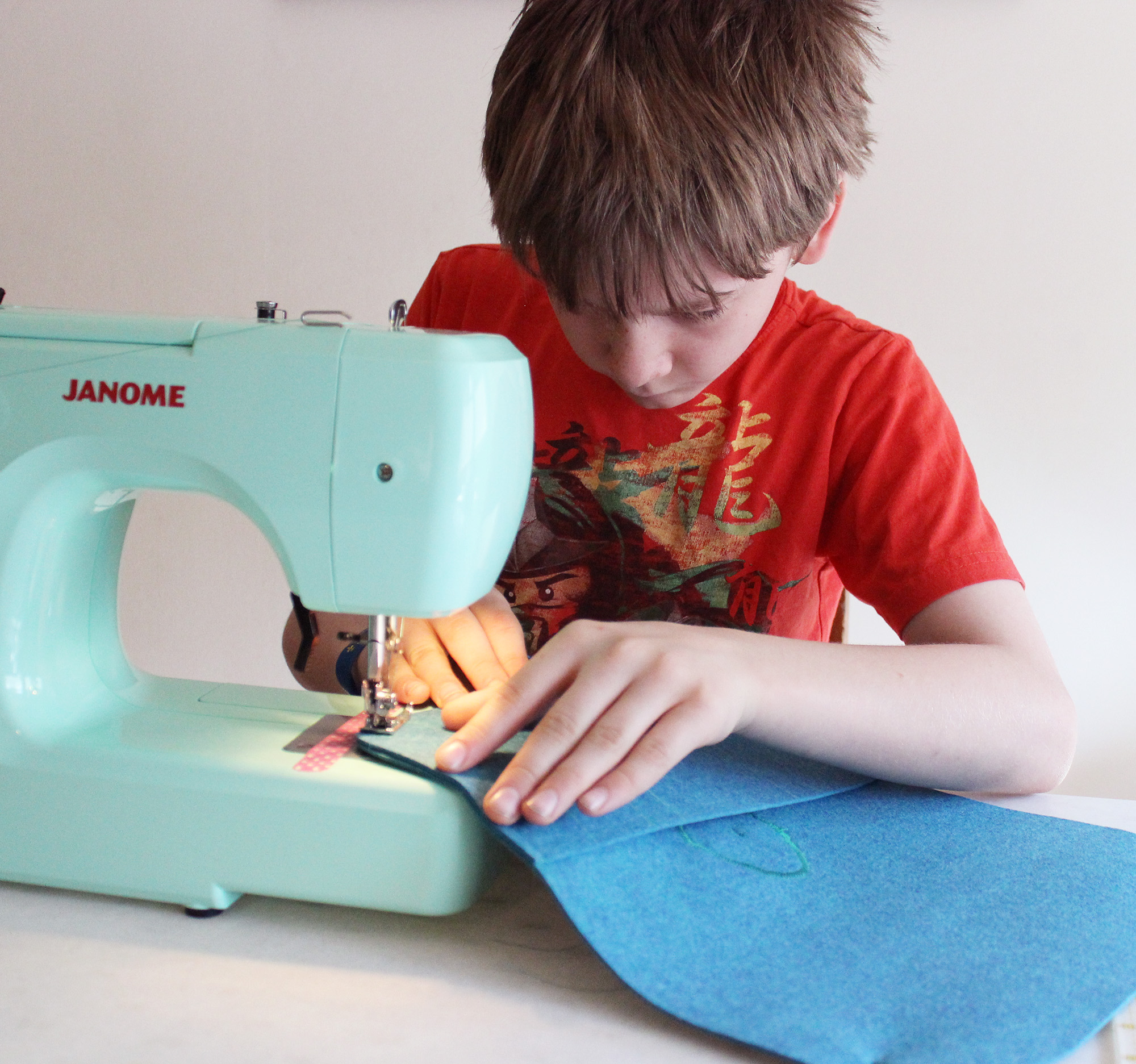 Sew mvideoeldorado. Sew. Sew Sewed Sewn. To Sew формы. Sew484.